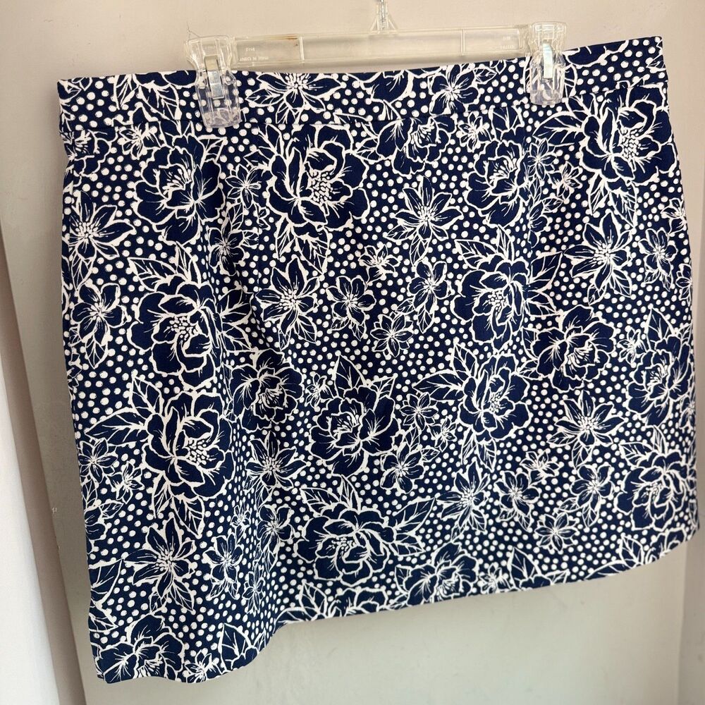 Rafaella Skort Women's XL Navy White Floral Stretch Pull On NWT $59.50 - Picture 8 of 9